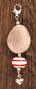 Kiesel klein mit rot und kl Herz
